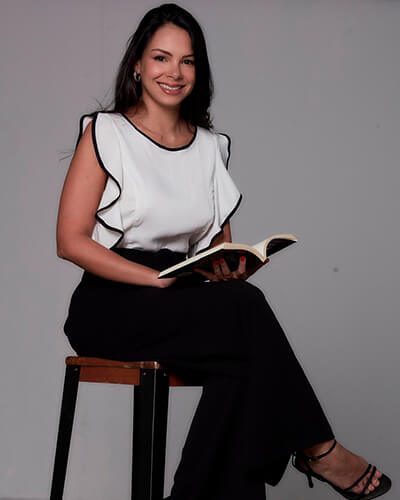 Dra. Raquel Oliveira